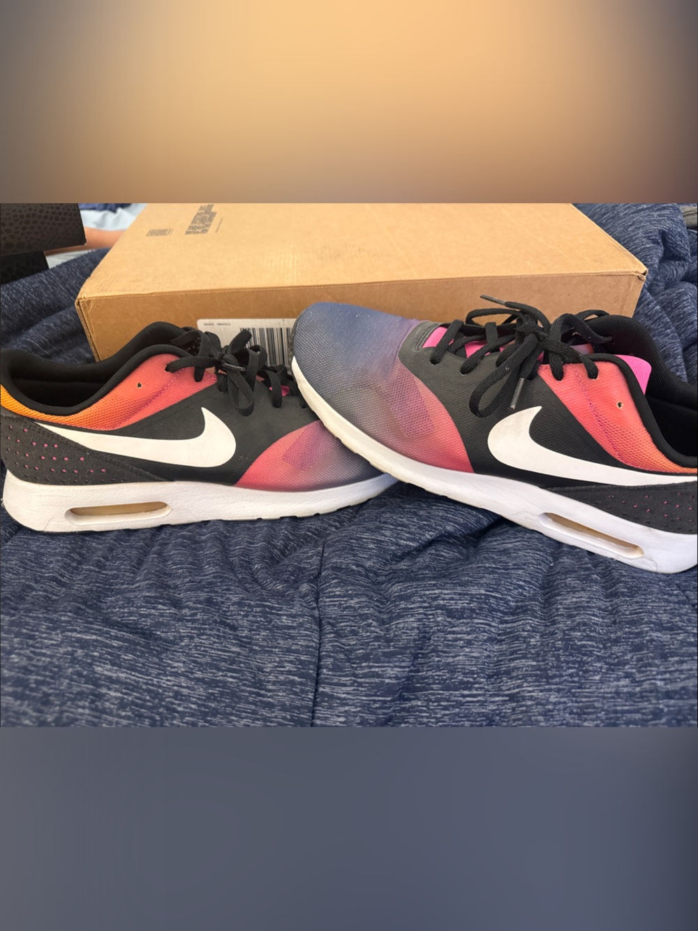 Nike Air Max Men’s Sunset Gradient Black White Swoosh Athletic Sneakers